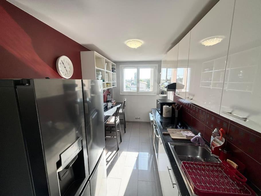 Appartement Confort Avec Balcon - Champigny Exterior foto
